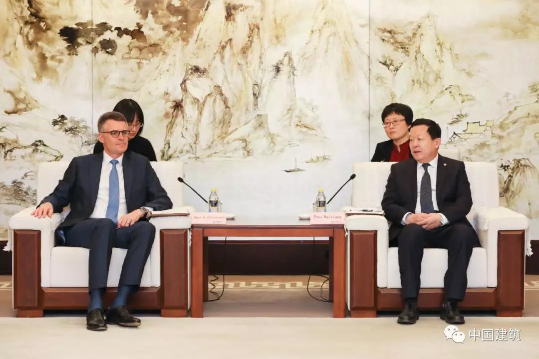 周乃翔会晤通力集团总裁兼首席执行官Henrik Ehrnrooth