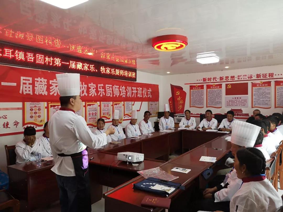 湖南省委副書記、省長(zhǎng)毛偉明調(diào)研中建五局中聯(lián)智慧產(chǎn)業(yè)城項(xiàng)目