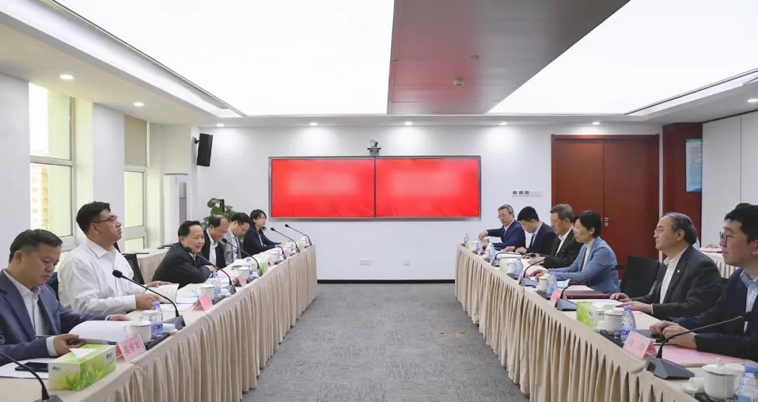 [交通]中波轮船股份公司股东会第36次会议在上海举行