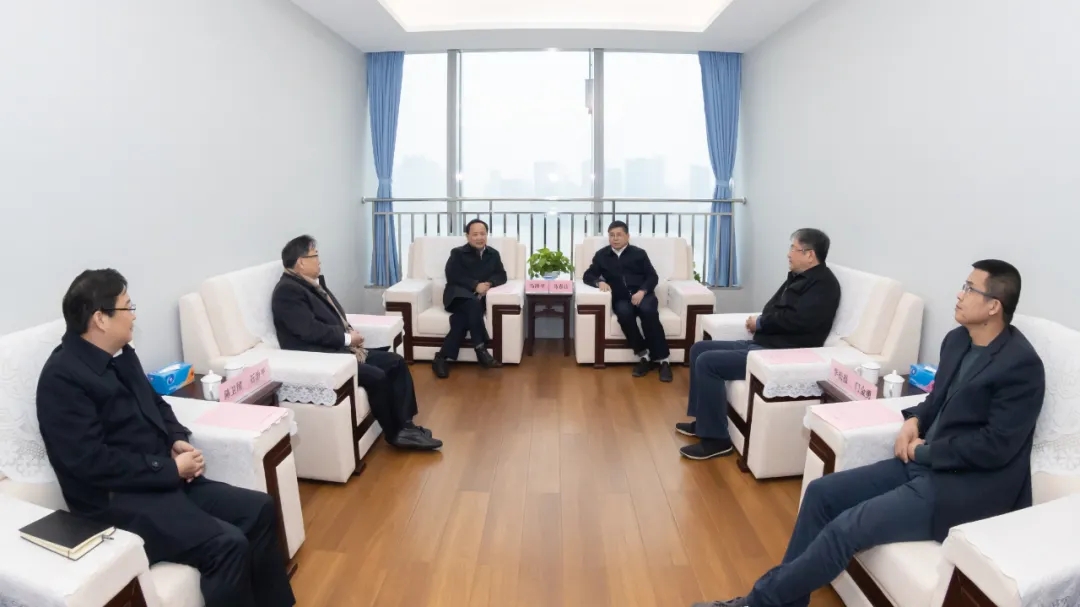 中建八局承建的埃塞商業(yè)銀行項目塔樓正式移交