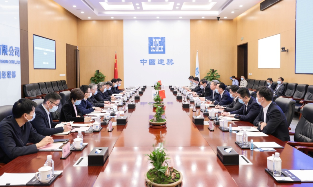 住房和城乡建设部副部长张小宏到中建集团考察调研