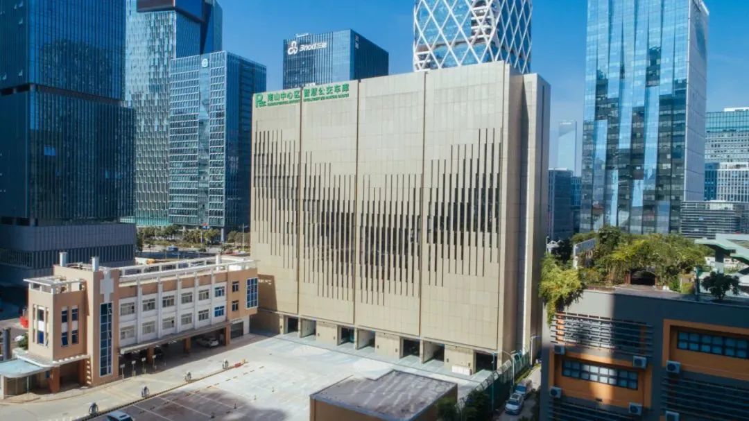 中建集团精彩亮相首届大国工匠创新交流大会,郑学选应邀出席大会开幕式