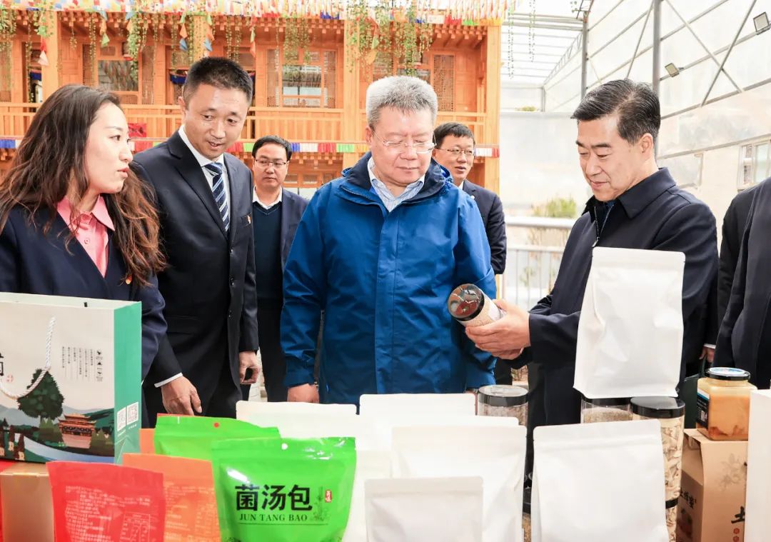 2658ca931043bf8d4d2d56b278fa6359.jpg 2658ca931043bf8d4d2d56b278fa6359.jpg