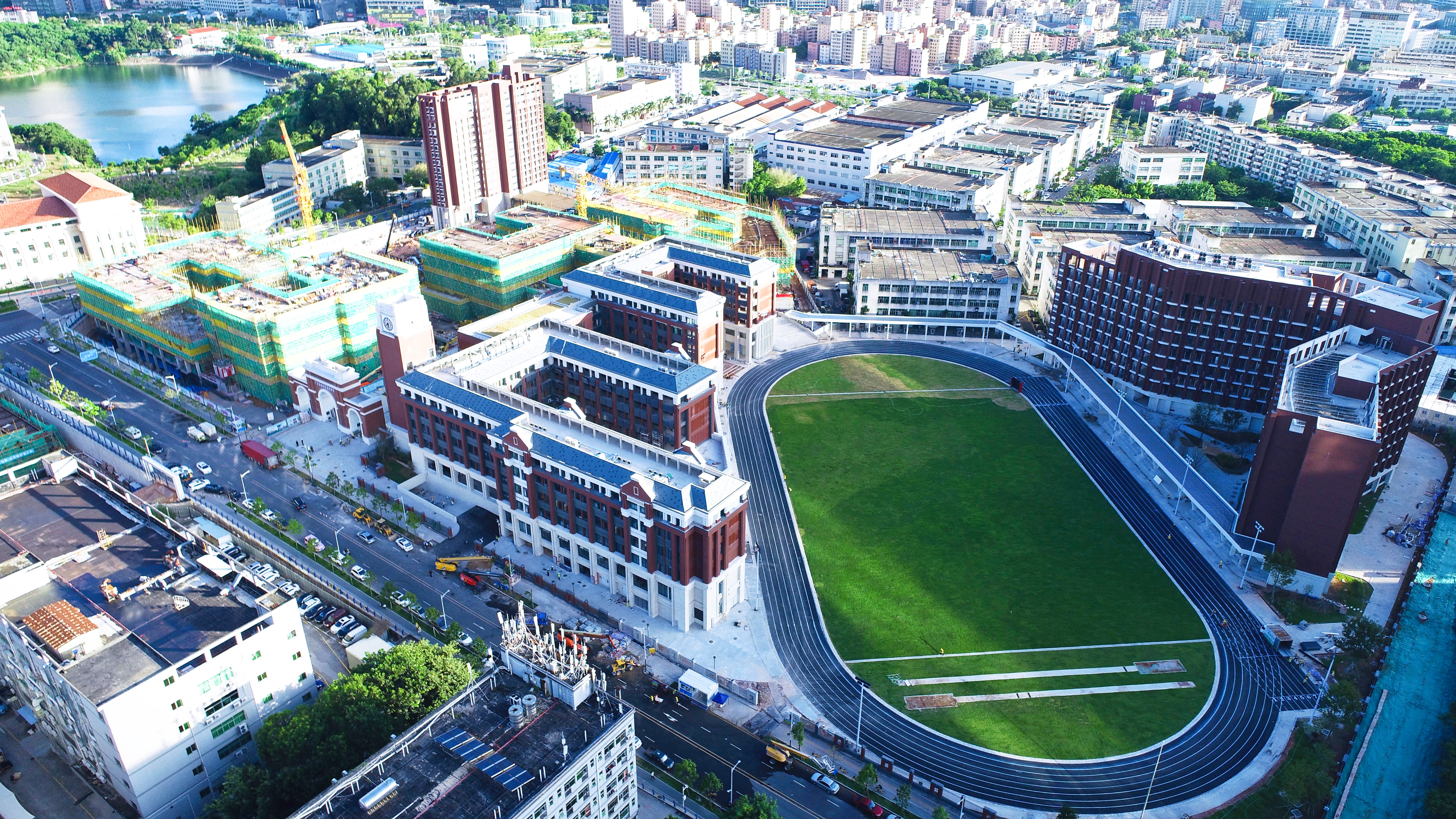 中建科工廣東實(shí)驗(yàn)中學(xué)深圳學(xué)校一期工程正式交付使用
