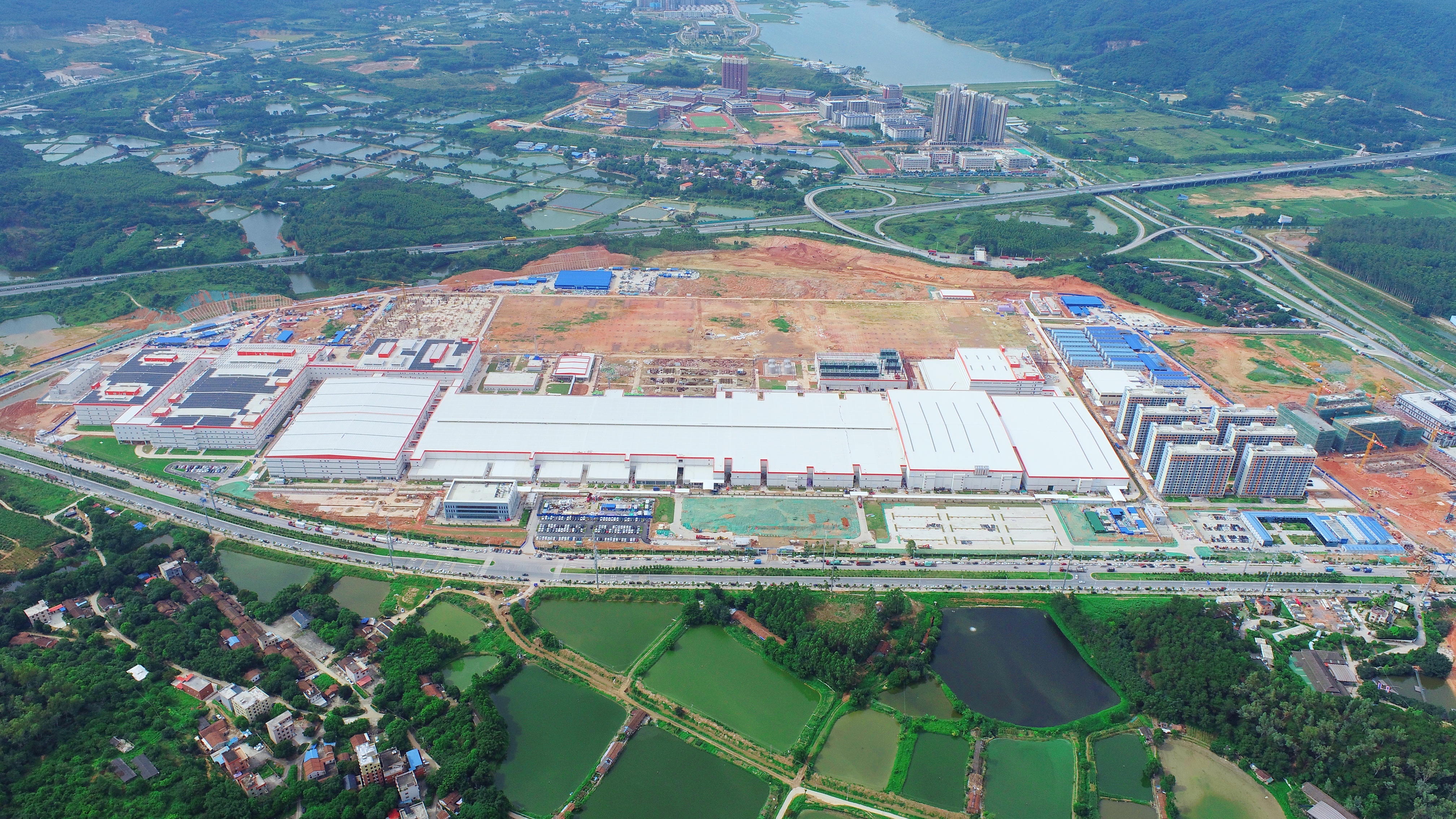 中建五局承建的廣東瑞慶時代鋰離子電池一工廠正式投產(chǎn)