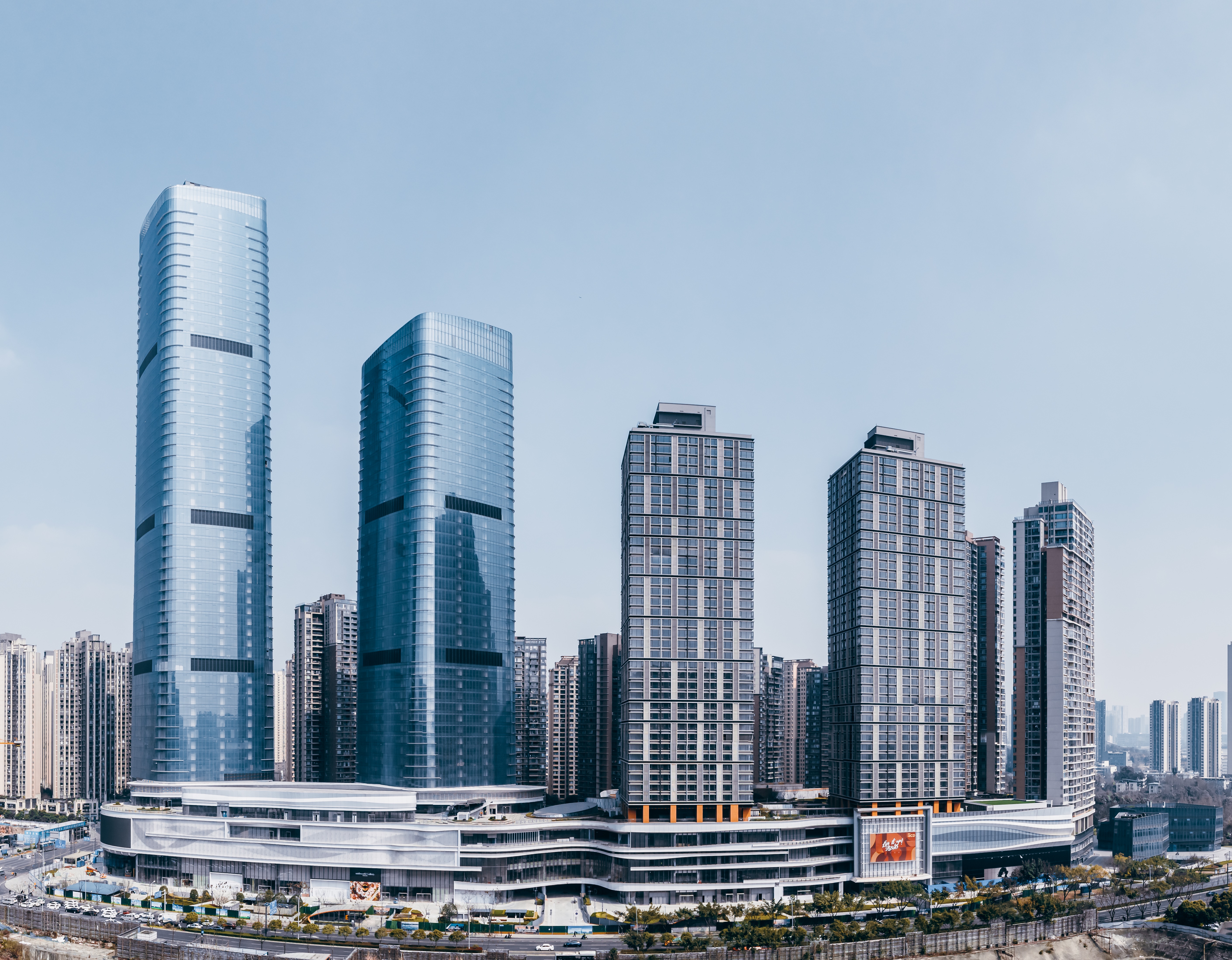 中建三局承建的成都举世交易广场项目B