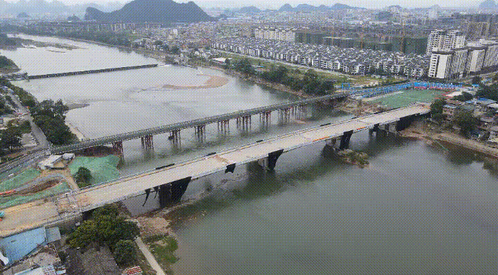 中建八局承建的桂林市净瓶山桥撤除重建工程旧桥爆破作业顺利完成