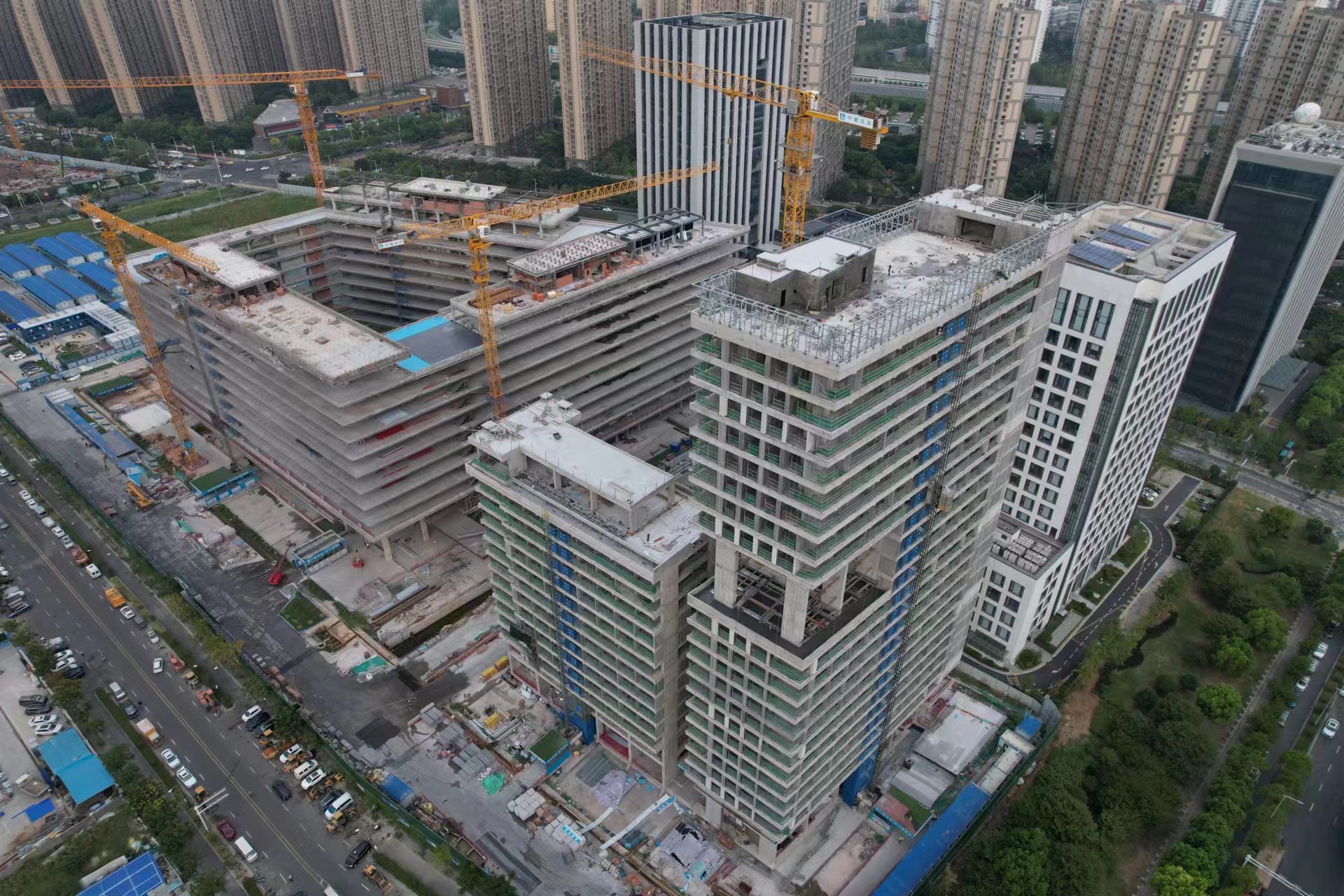 中建三局承建的小米集团华东总部项目经过主体结构检验