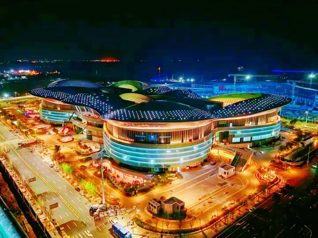 世界最大单体免税店海口国际免税城投入运行