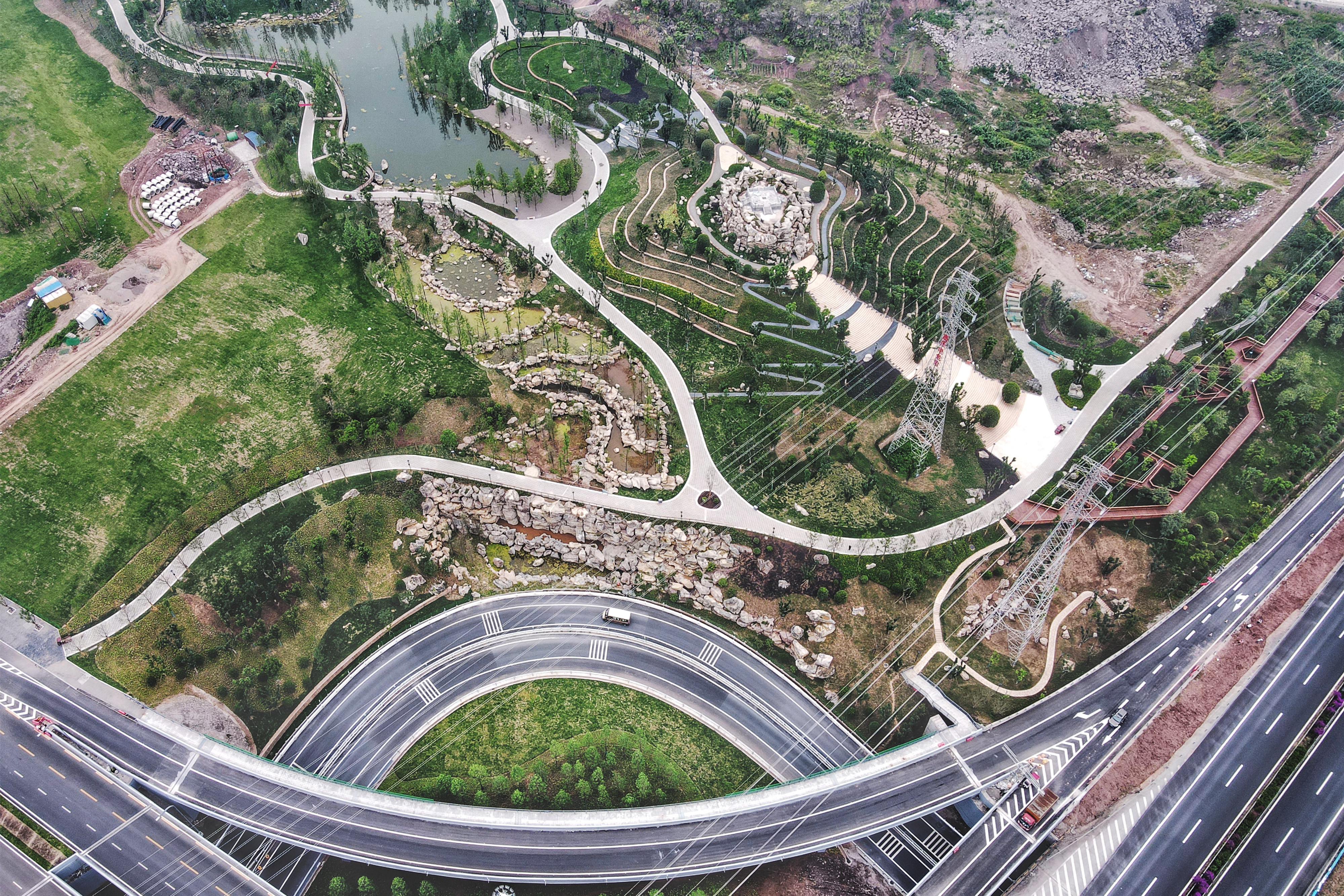 中建八局承建的重庆涪陵新城区高铁片区轴线公园项目竣工
