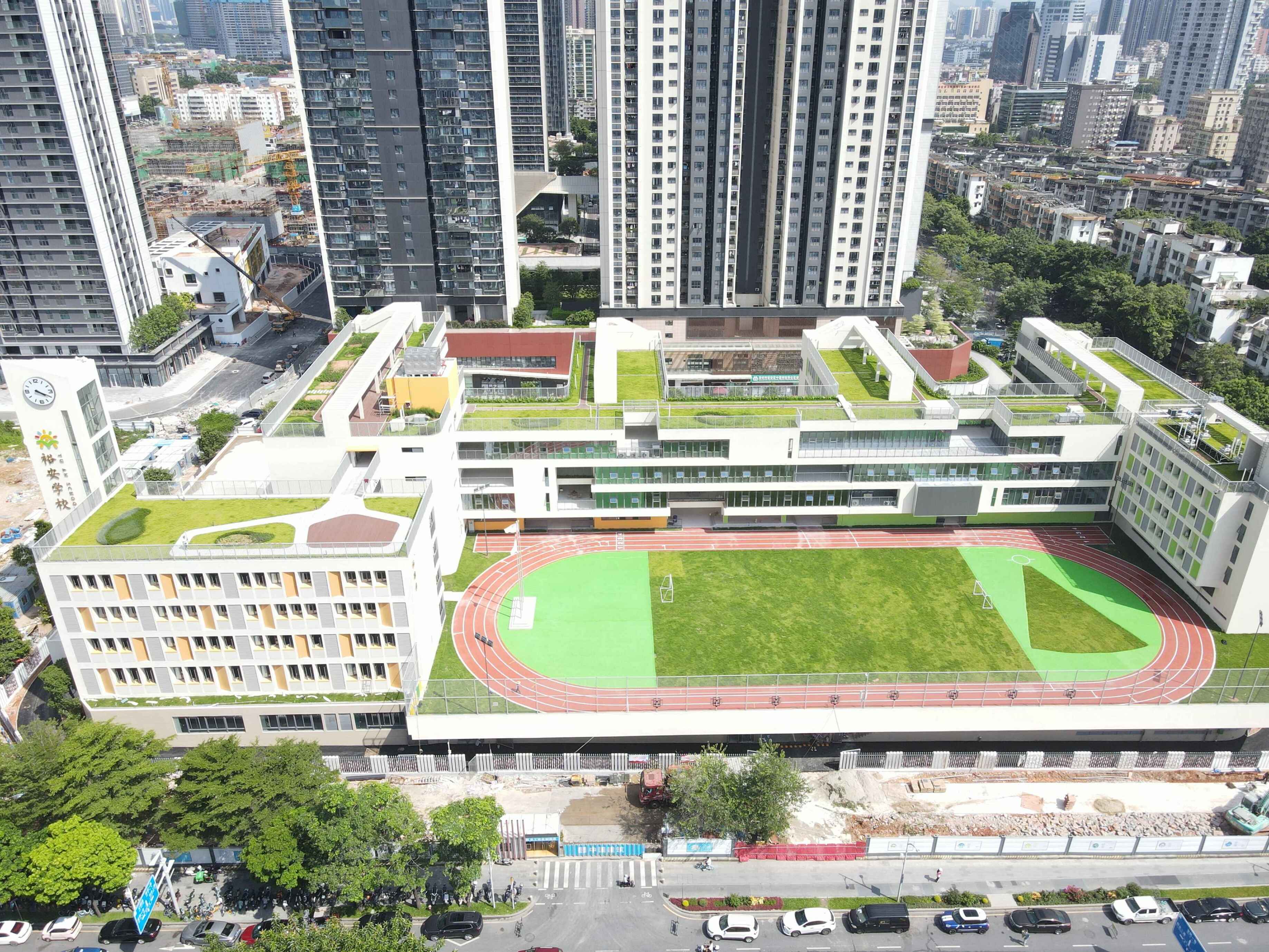 中建六局承建的深圳市裕安校园项目正式交付使用