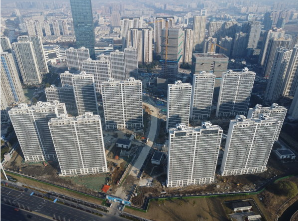 中建七局承建的江蘇昆山中建·鹿鳴府項目主體結(jié)構(gòu)全面封頂