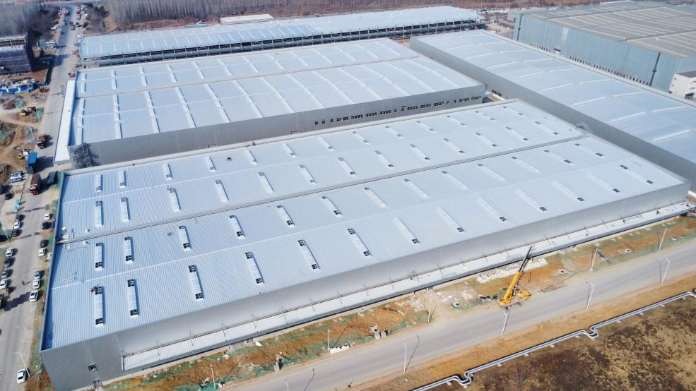 【中建安装投稿官网】中建安装承建的奇瑞（大连）汽车零部件产业园2期、3期总承包项目全面封顶.png