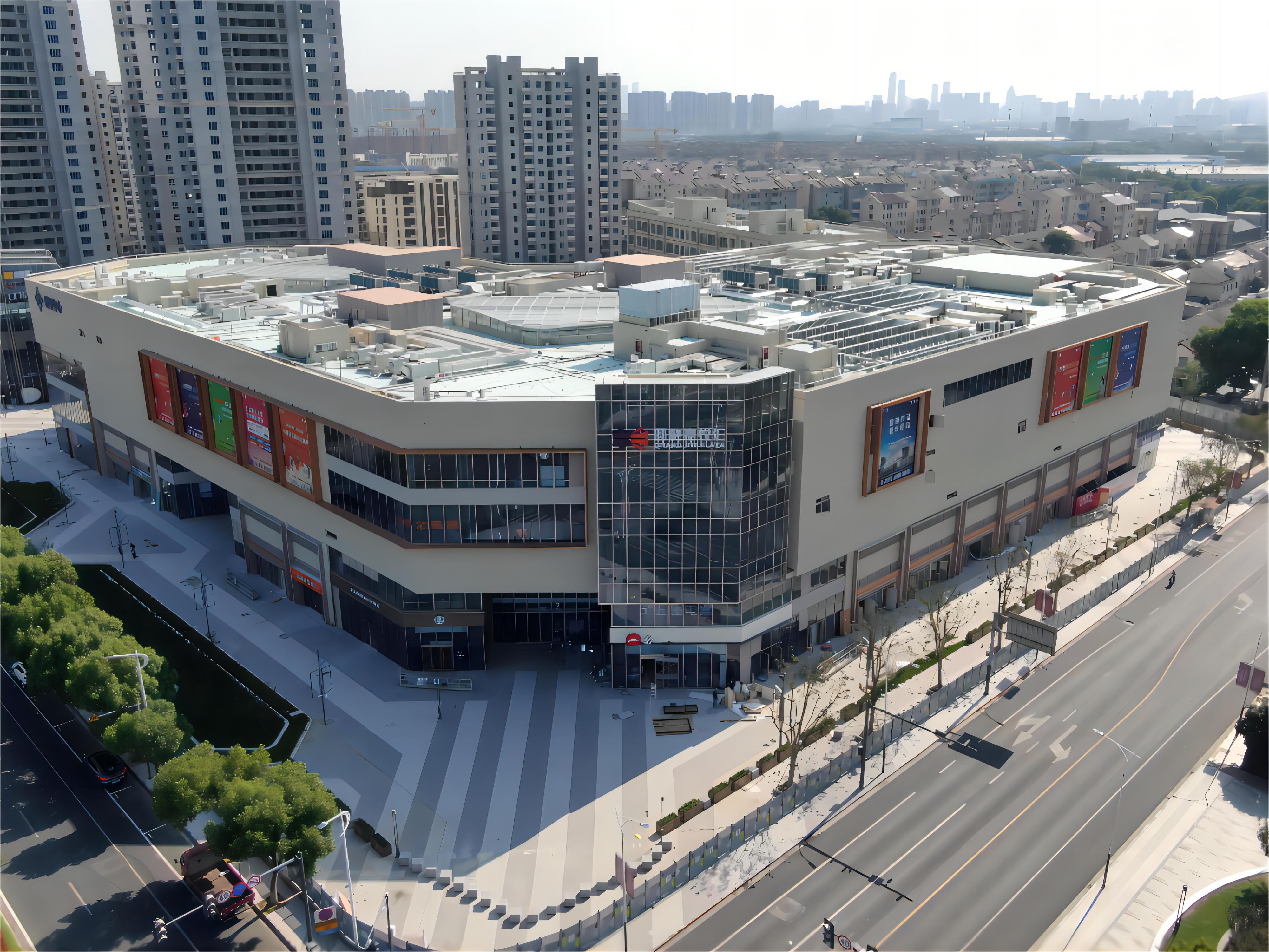 中建三局承建的无锡圆融广场项目交给