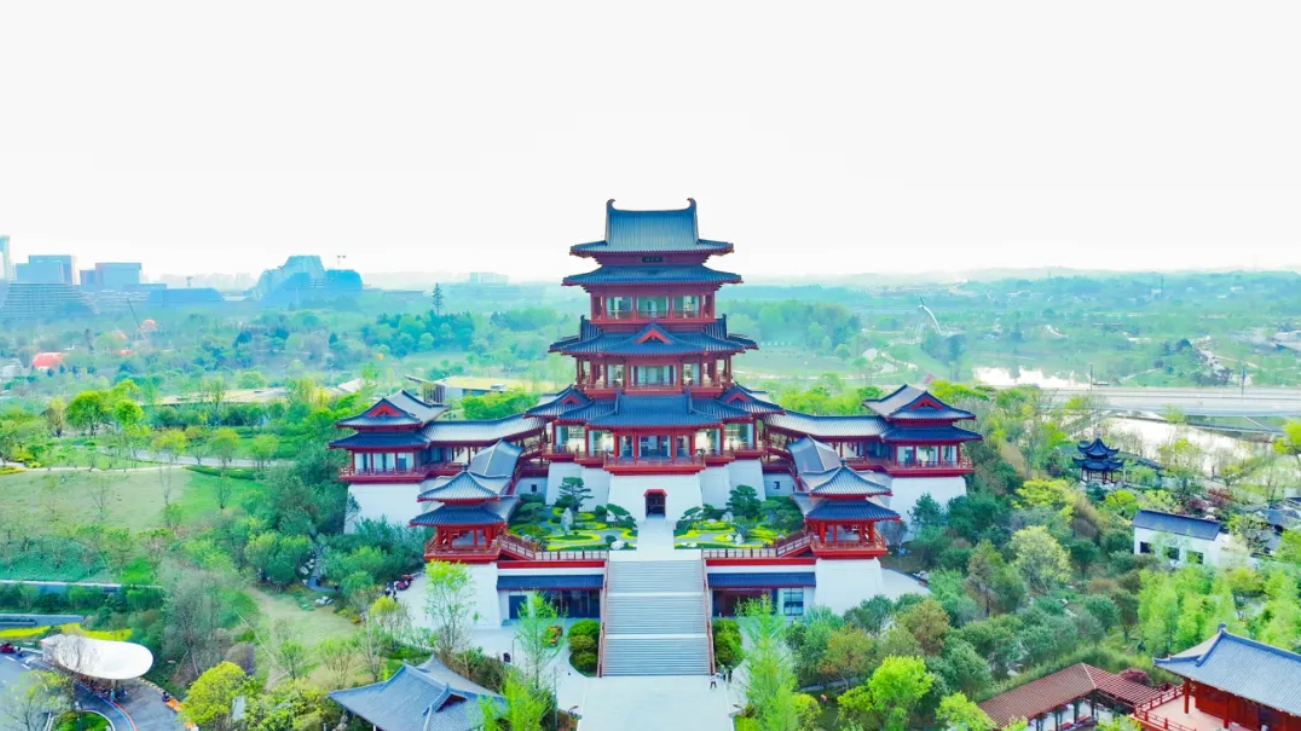 濟(jì)南現(xiàn)神建筑似“紙牌屋”
