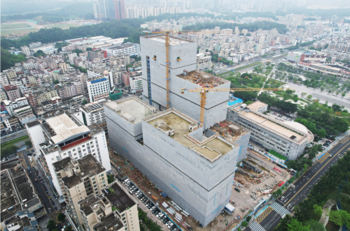 中建二局承建的深圳市龙华区档案馆建设项目全面封顶
