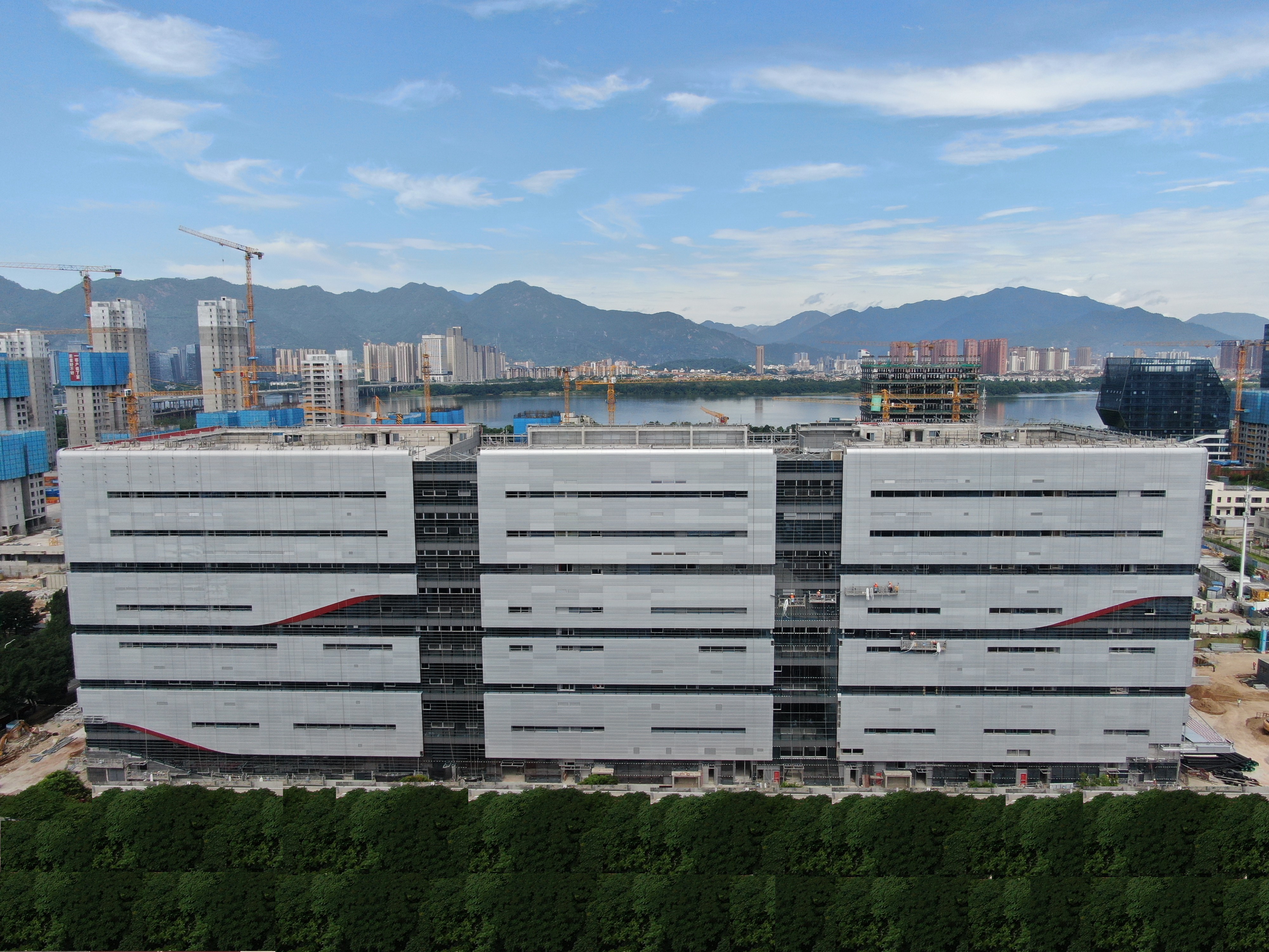 中建科工承建的福州金山橘園工業(yè)園區(qū)項(xiàng)目E投產(chǎn)使用