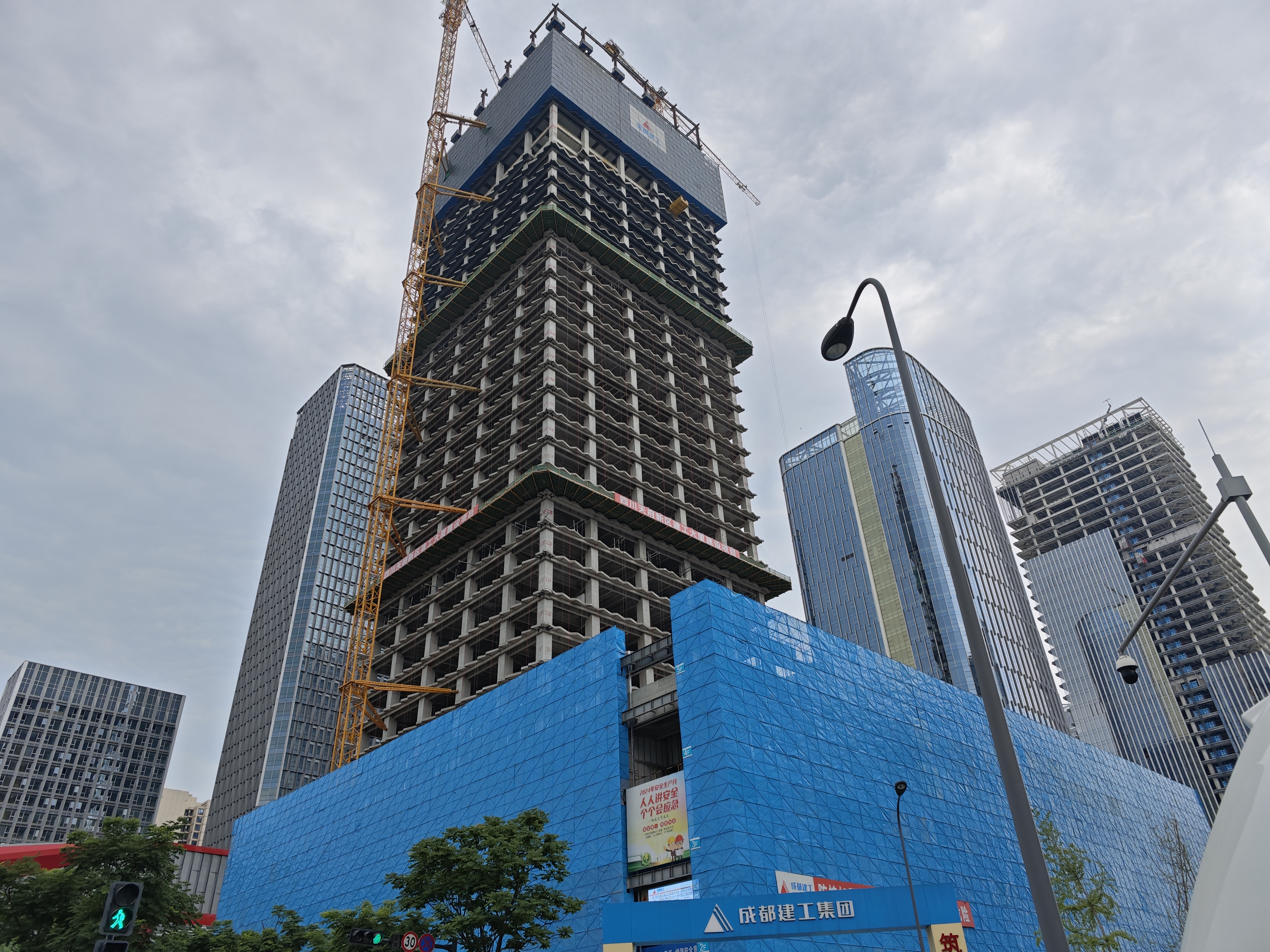 建工大厦项目实拍图.jpg