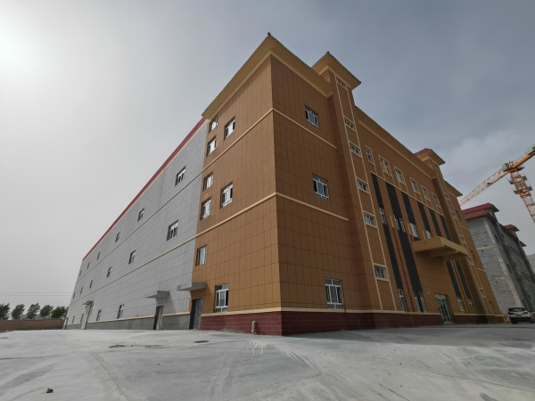中建三局承建的新疆庫爾勒上庫食品農(nóng)產(chǎn)品加工園建設(shè)項(xiàng)目竣工