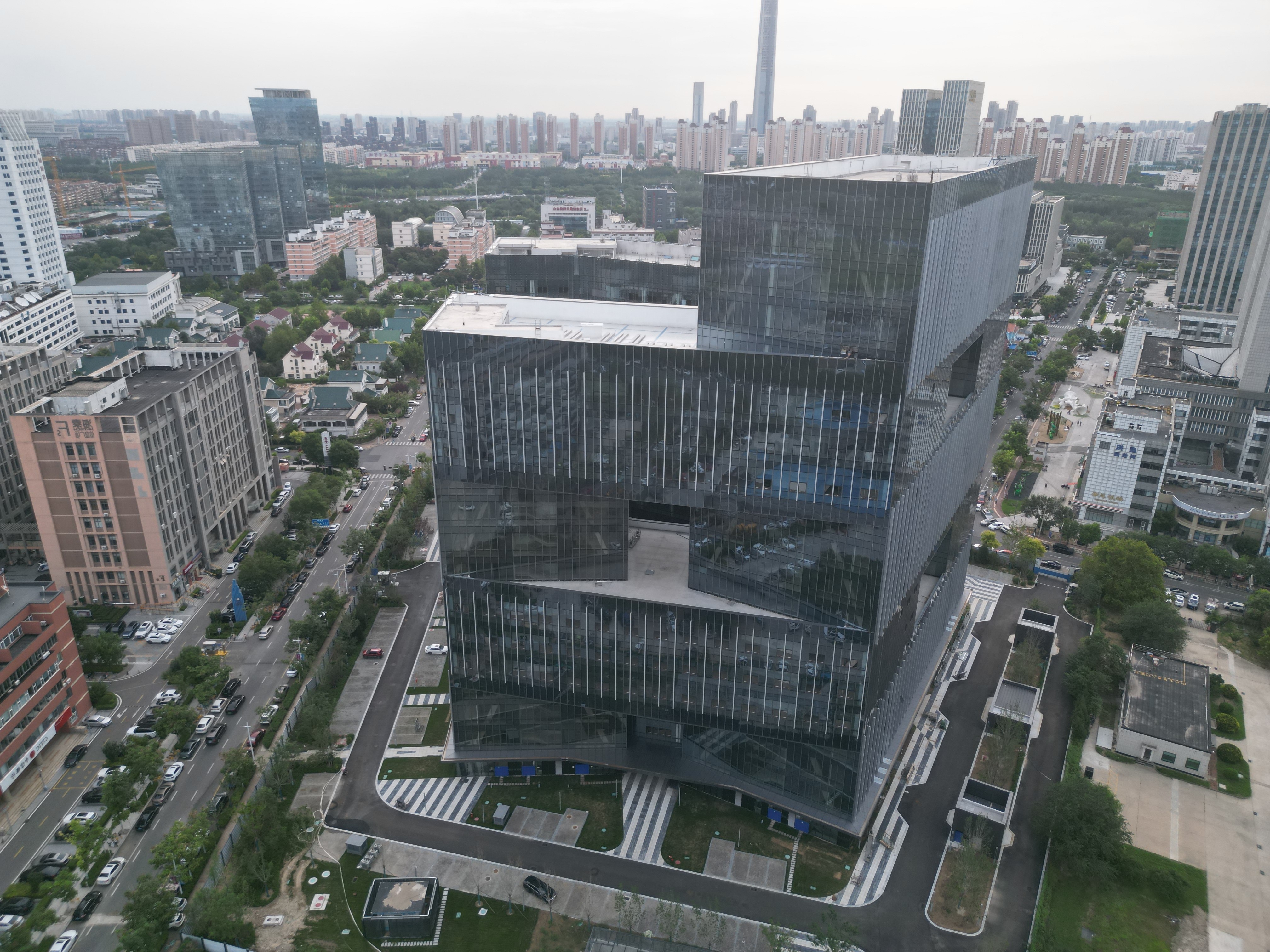 中建三局承建的京津冀協(xié)同發(fā)展新動能引育創(chuàng)新平臺項(xiàng)目通過竣工驗(yàn)收