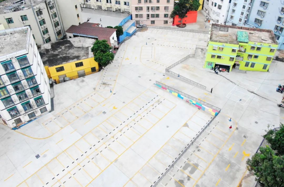 图11:围里社停车场.jpg 图11:围里社停车场.jpg