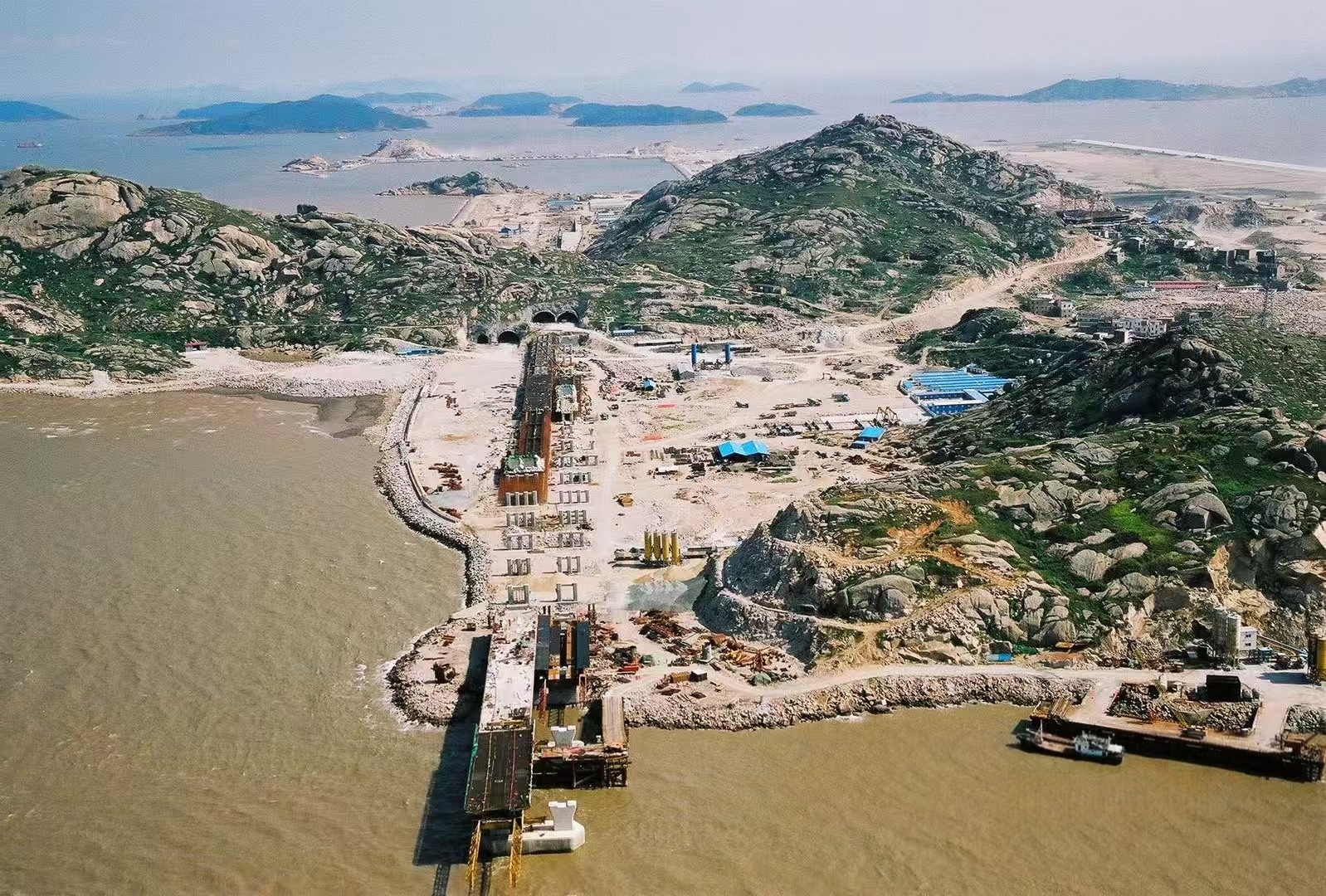 洋山深水港一期建设现场.jpg