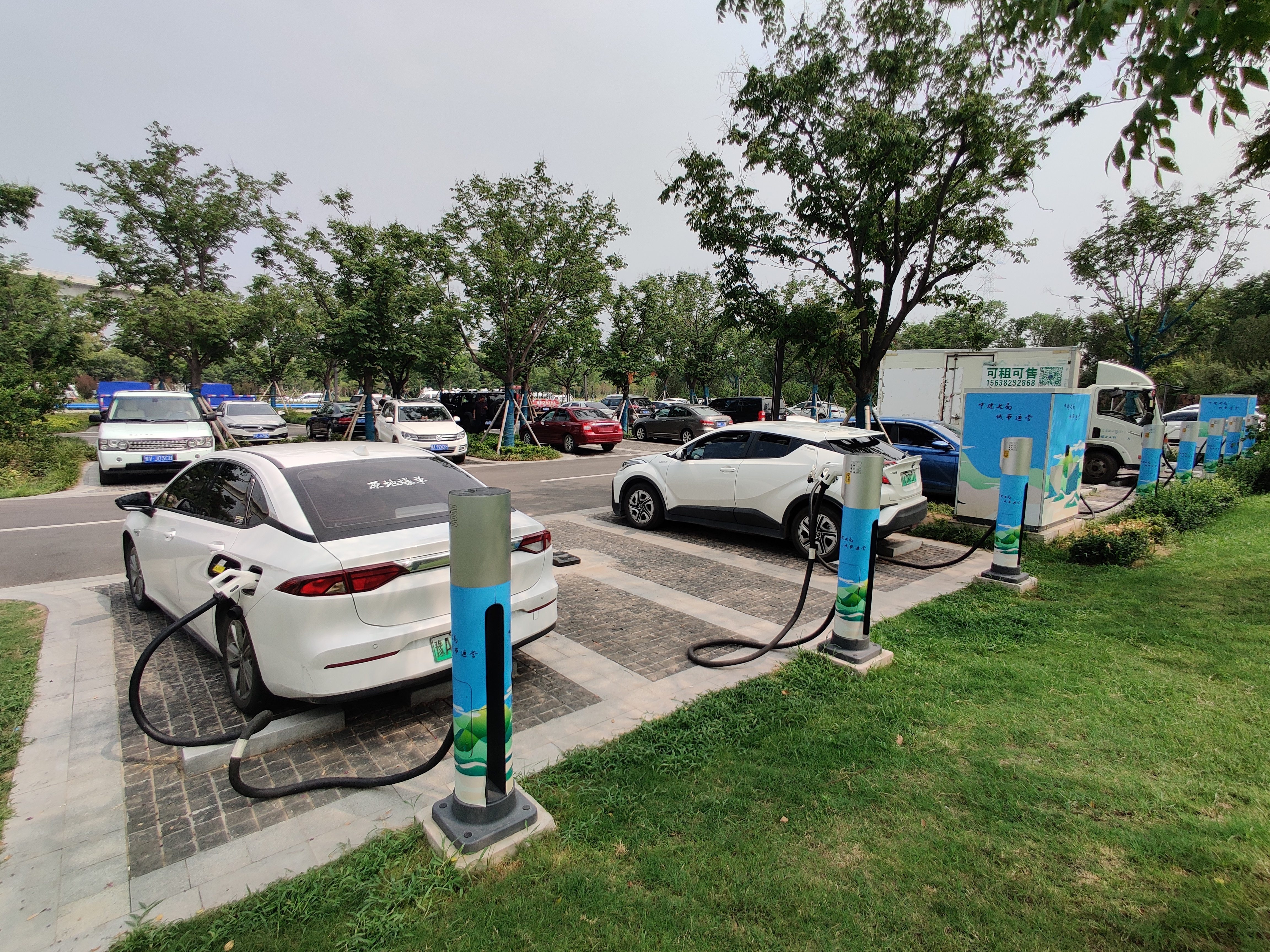 充电桩.jpg